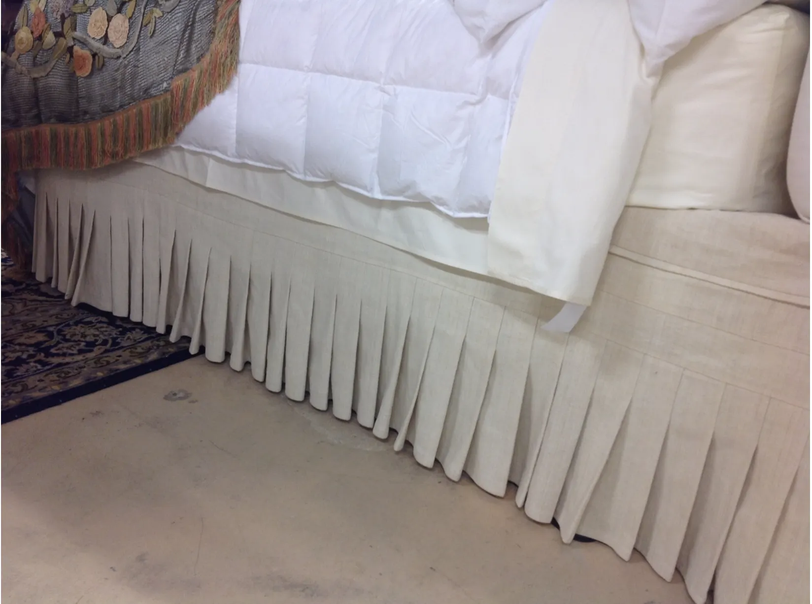 Bedskirt with Narrow Knife Pleats