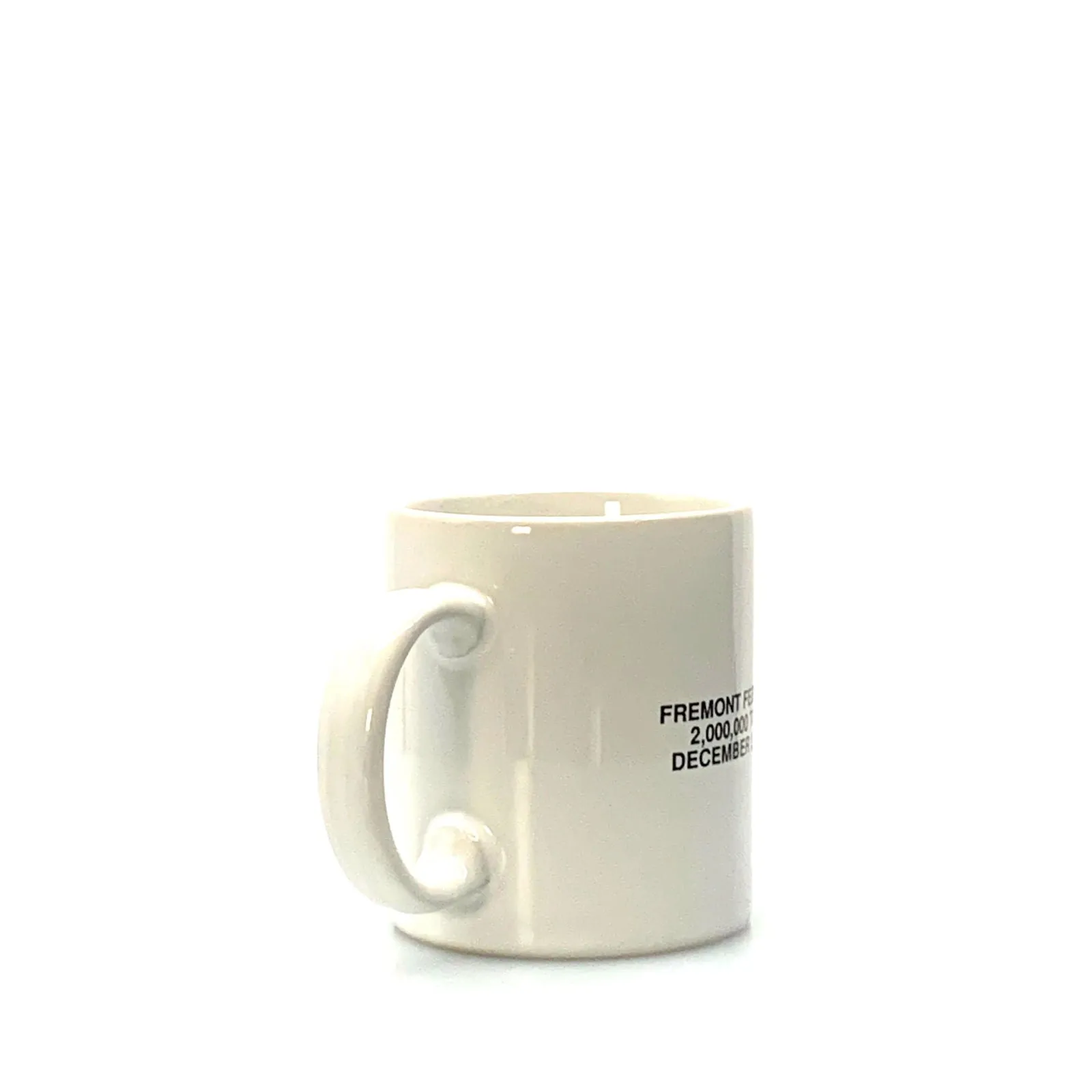 Ceramic FARMLAND Logo Coffee Cup, White 10 Fl Oz