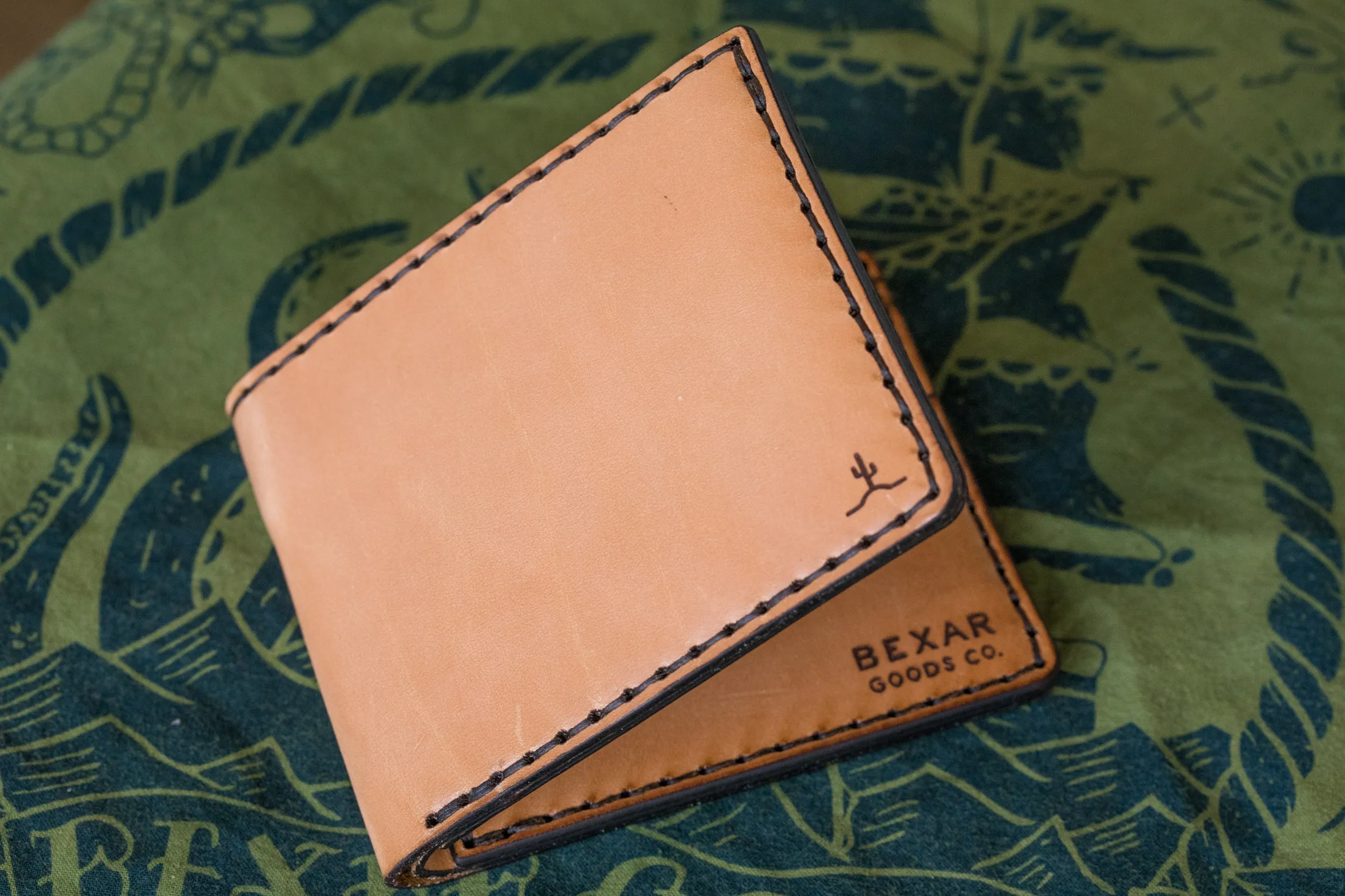 Classic 4 Bifold // Russet