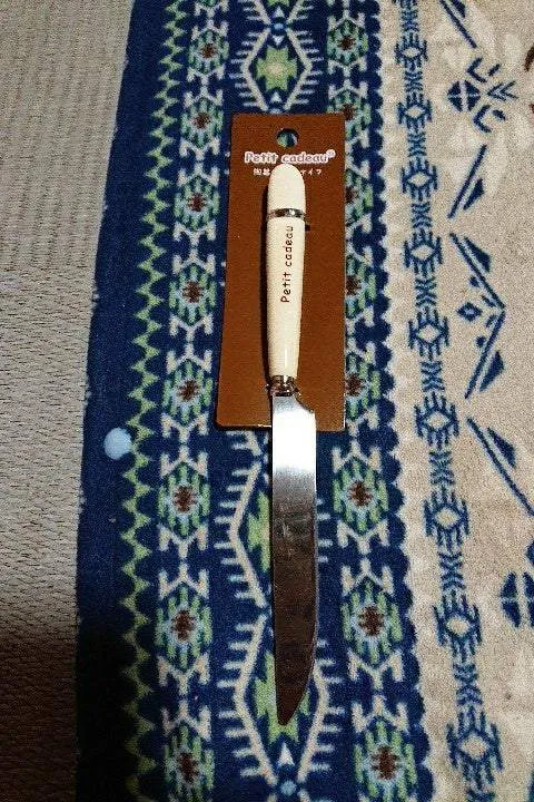 Earthenware Dessert Knife