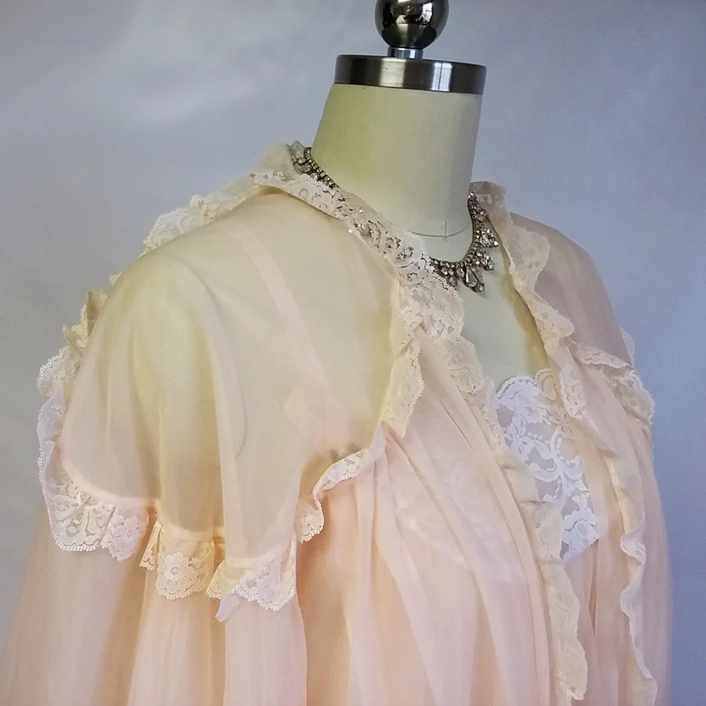 *EXQUISITE VINTAGE FLUFFY INTIME LACE DOUBLE NYLON PEIGNOIR & NIGHTGOWN IN VENETIAN PEACH