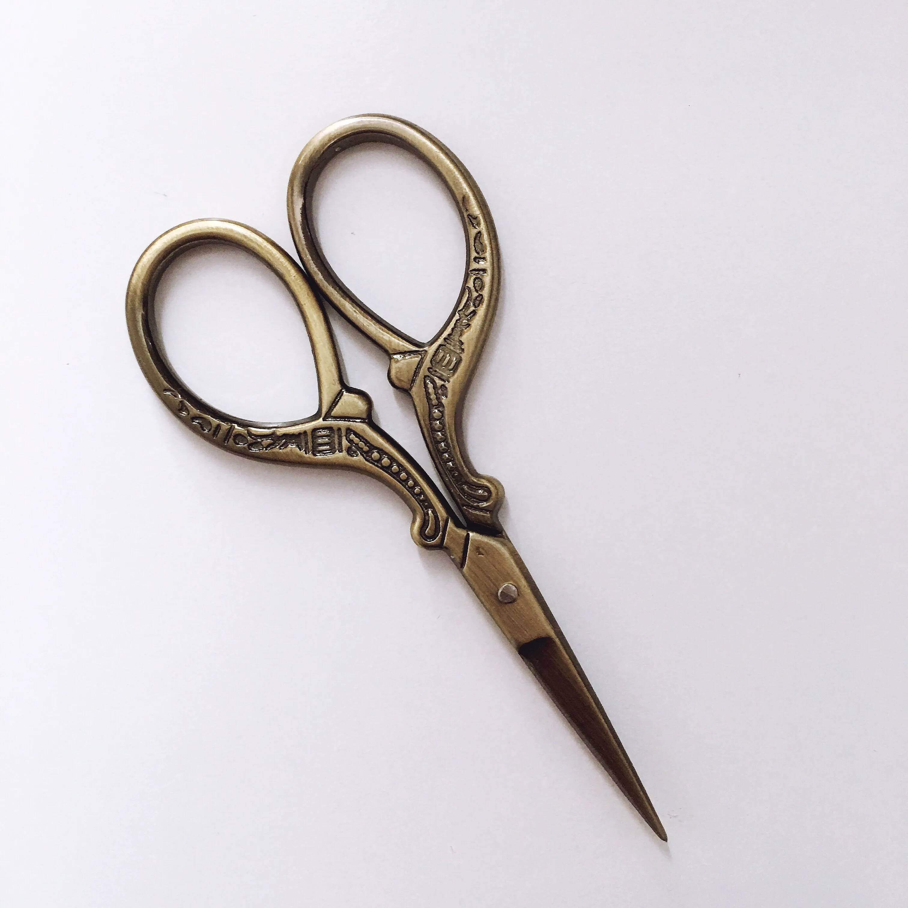 Leyah Antique Style Vintage Gold Stainless Steel Embroidery Scissors