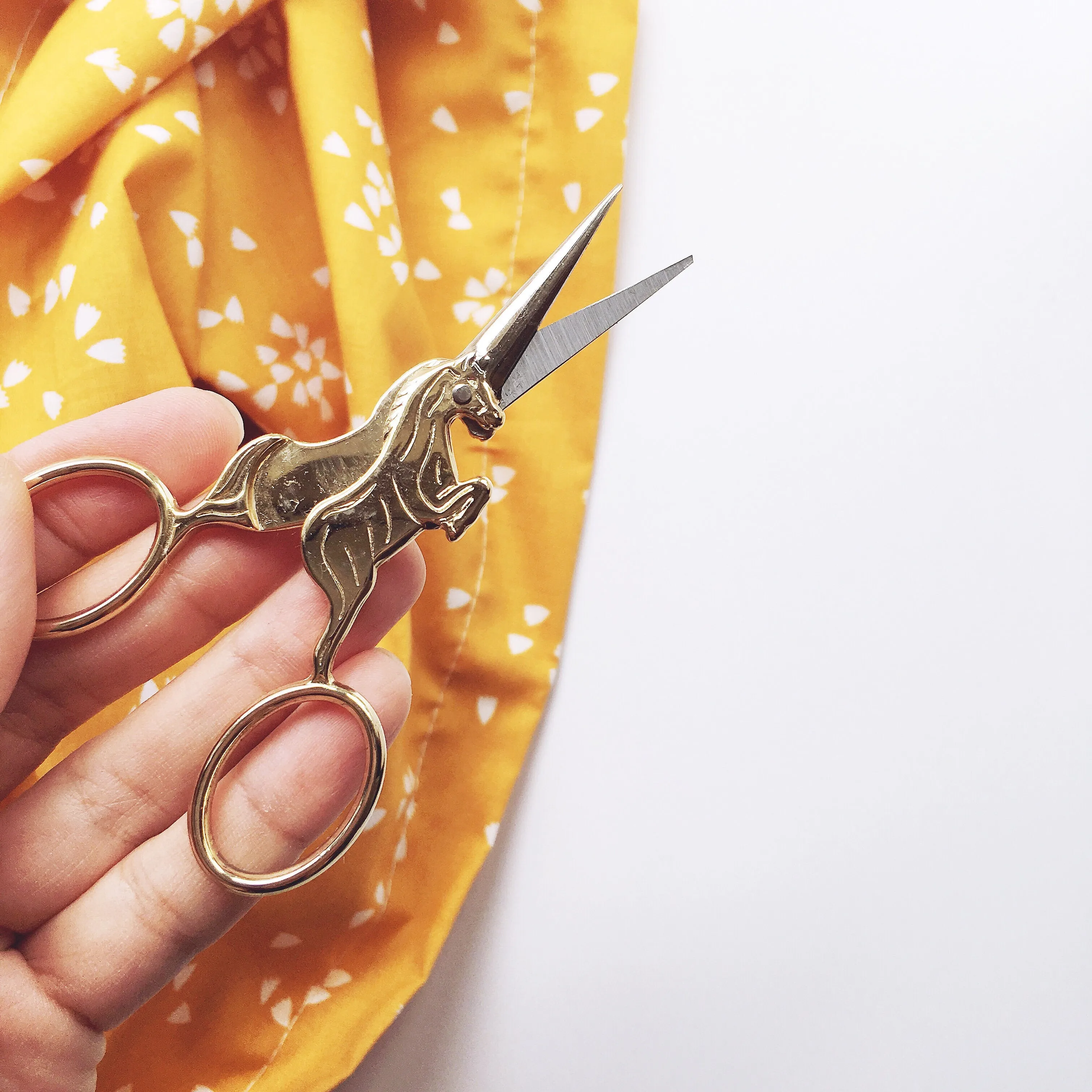 Unicorn Gold Stainless Steel Embroidery Scissors